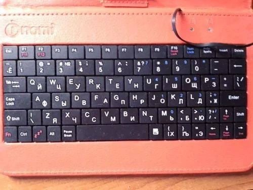 Чехол - клавиатура для планшета