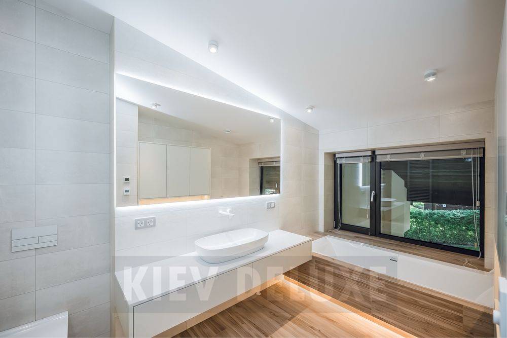 Продаж котеджу з новим ремонтом в км GoodLife Park