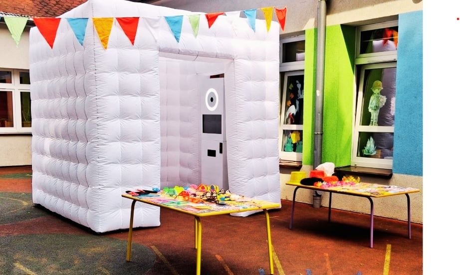 Fotobudka z namiotem LED, w wersji cyfrowej lub z wydrukiem zdjęć