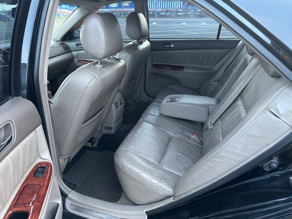 Toyota Camry 2.4 2004 можно обмен