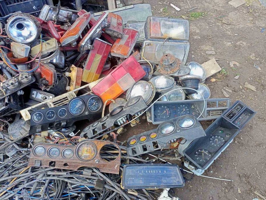 продам запчястини ваз 01.02.03.04.05. 06. 07. 08. 09 ходова чястина.