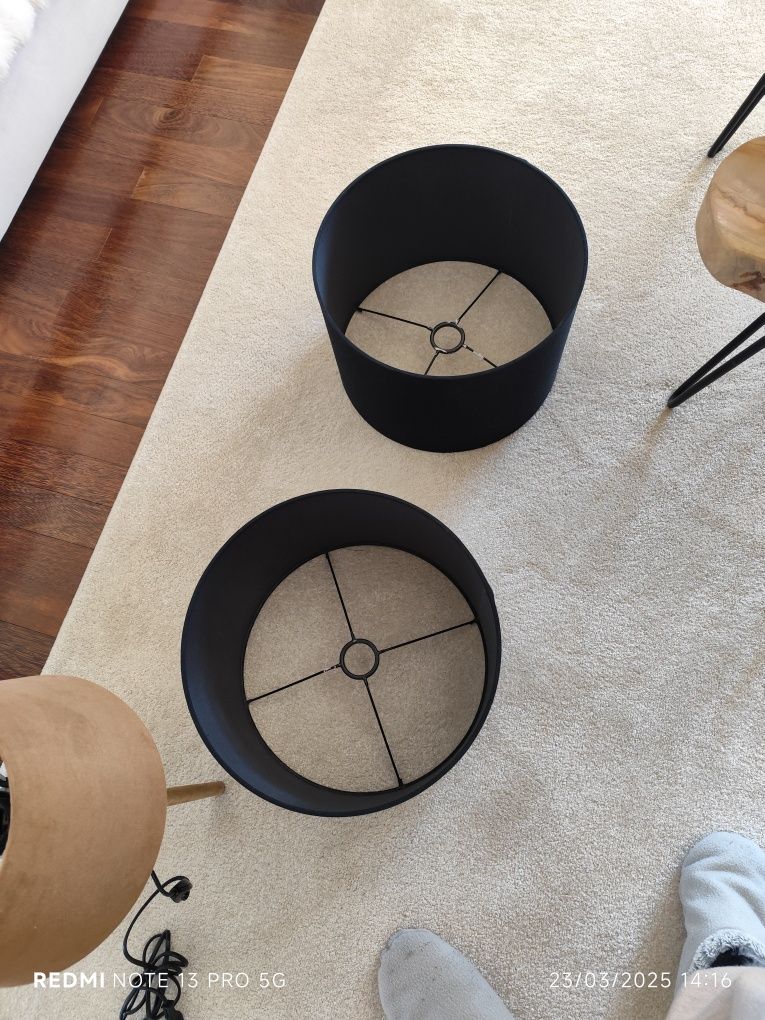 Um candeeiro e 2 abajures pretos da Zara home