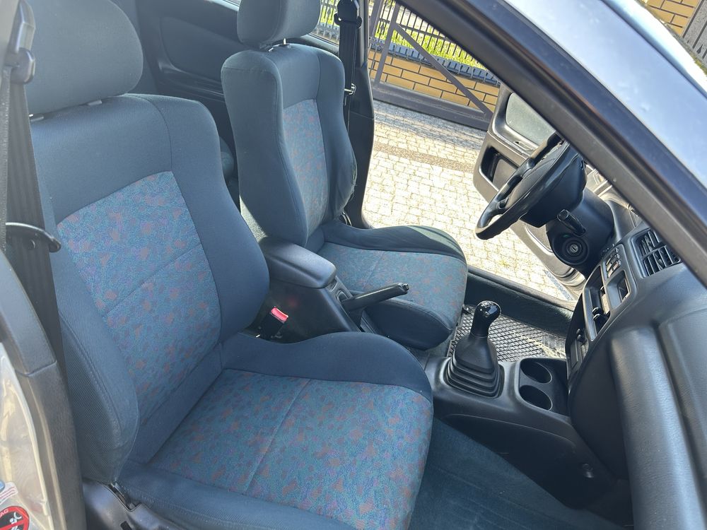 Mazda 323F 1.8 Benzyna