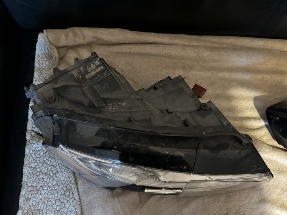 Audi A8 D4 Lift lampy przod matrix full led USA komplet
