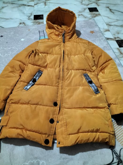 Пуховик тёплый с капюшоном