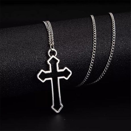 Łańcuszek z krzyżem - styl Gothic