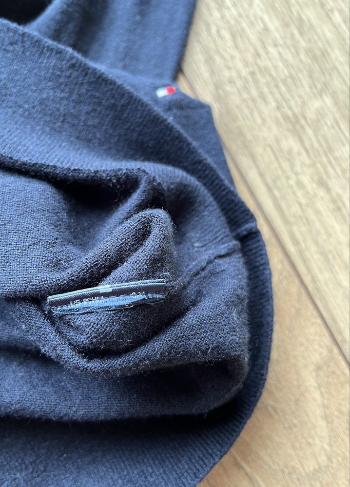 Damski sweter Tommy Hilfiger roz S kolekcja Walentynkowa