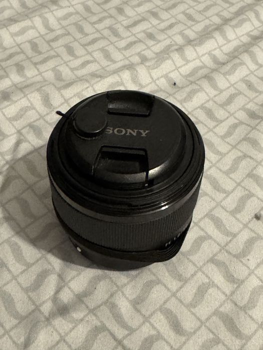 Sony A6000 + 3 obiektywy + akcesoria – kompletny zestaw