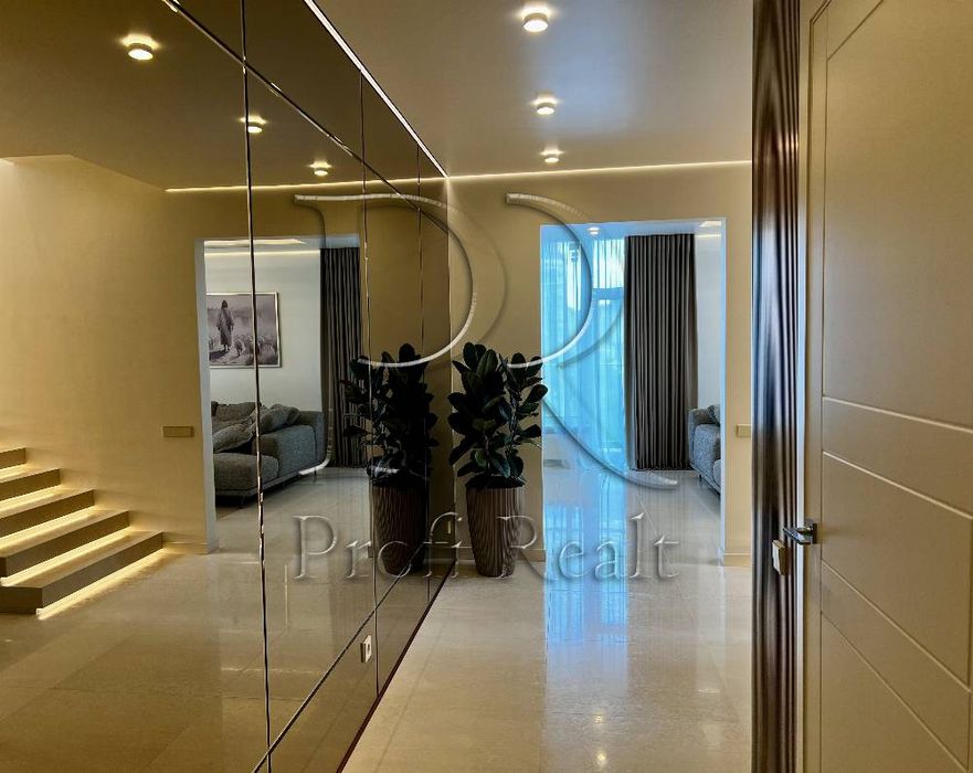 Продаж 4 кімн. квартири вул. Антоновича, 109/м.Палац Україна/Центр