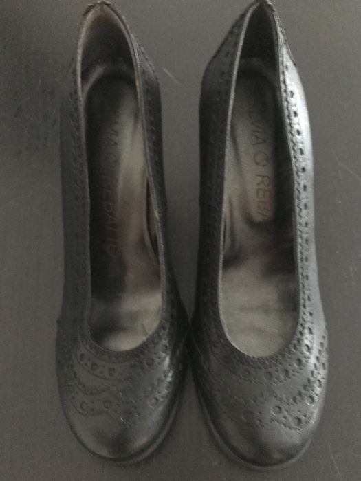Sapatos salto alto preto como novos