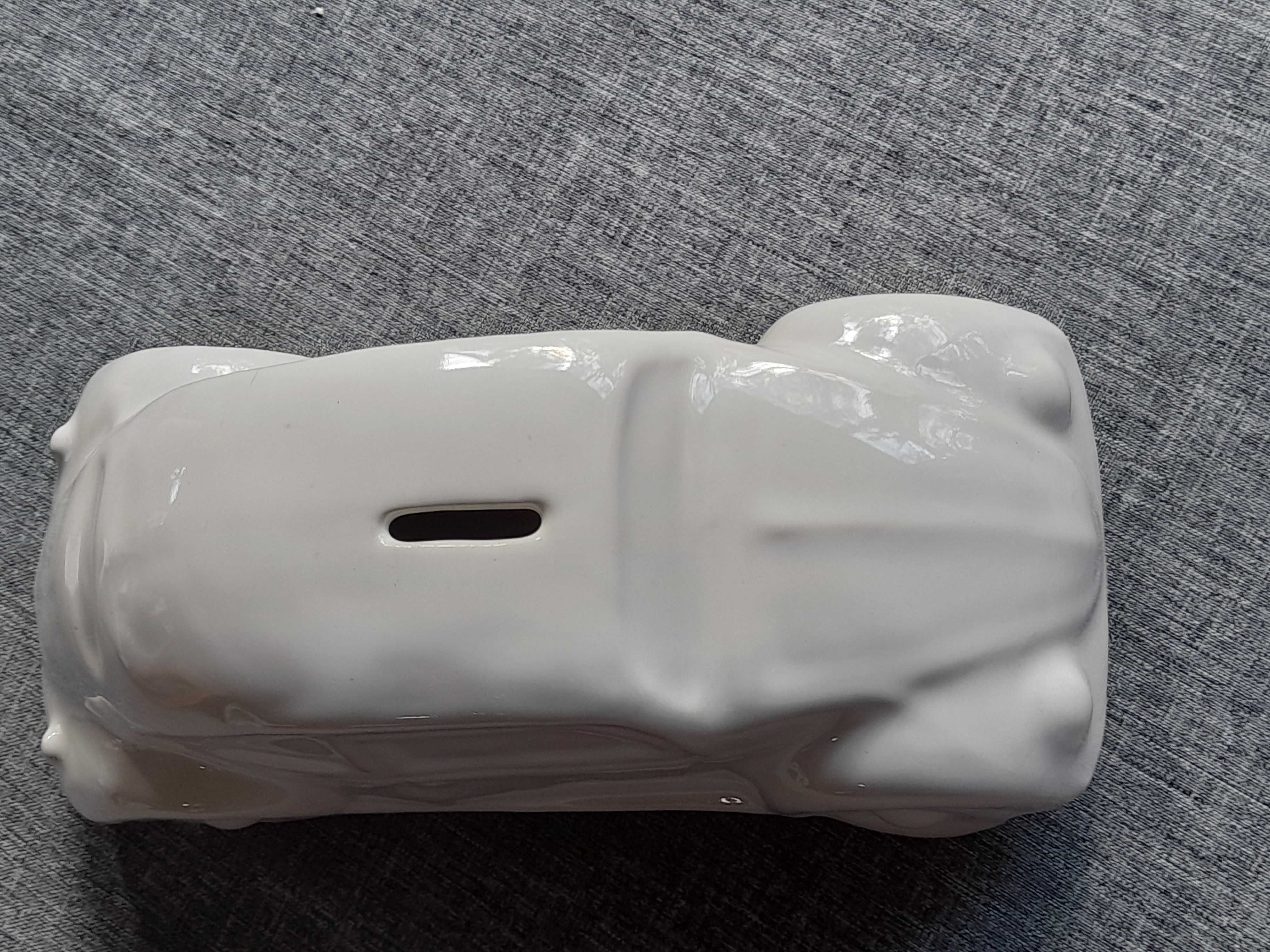 Porcelanowa skarbonka VW Garbus