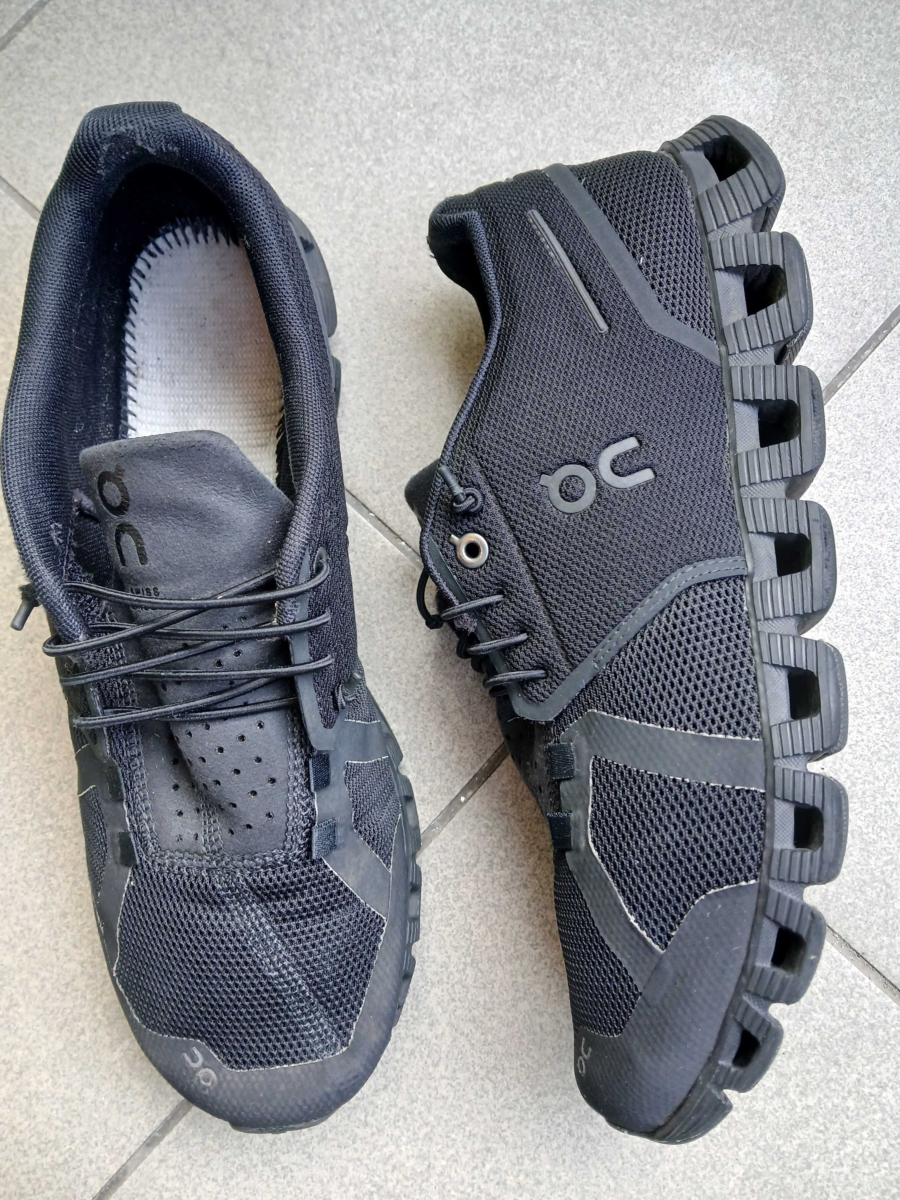 On cloud 5 buty do biegania czarne r. 42