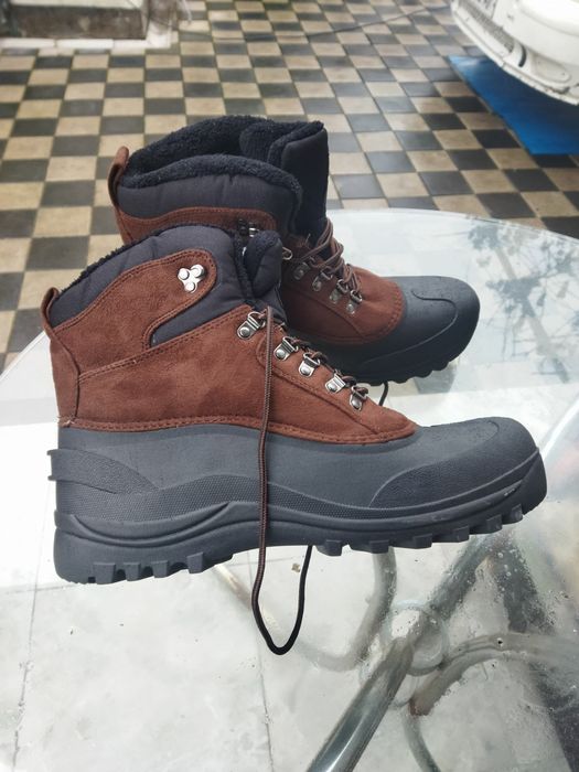 Ботинки зимние новые