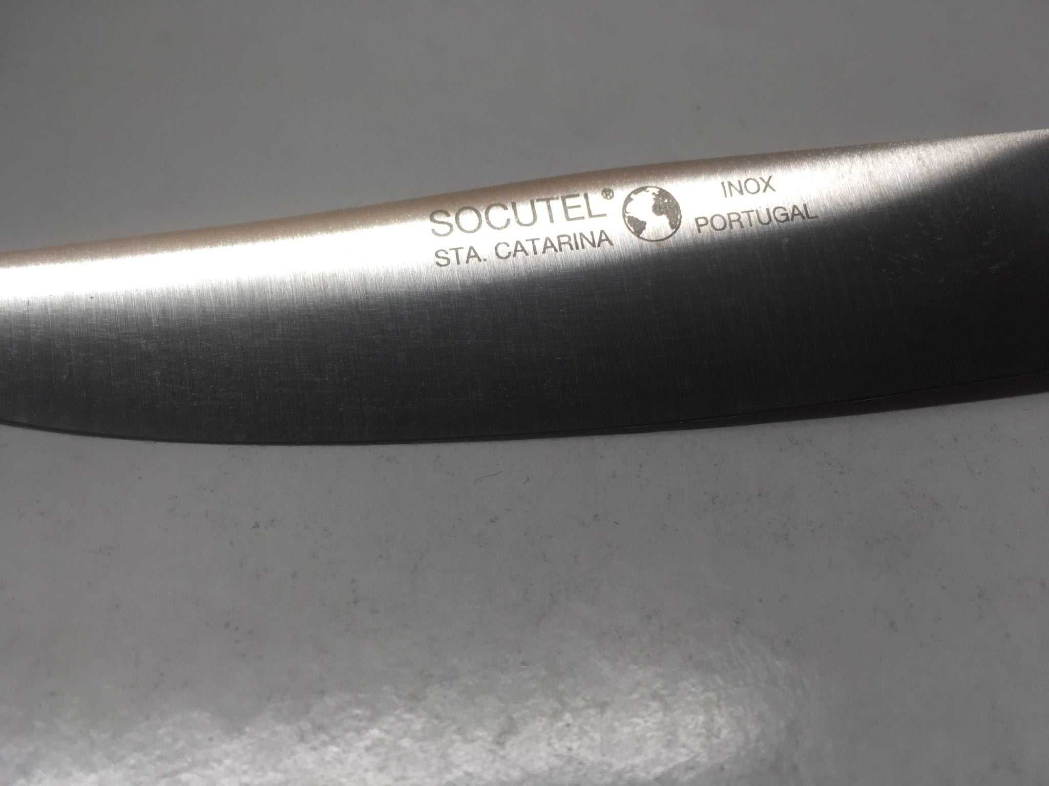 Faca de INOX com Cabo de Madeira