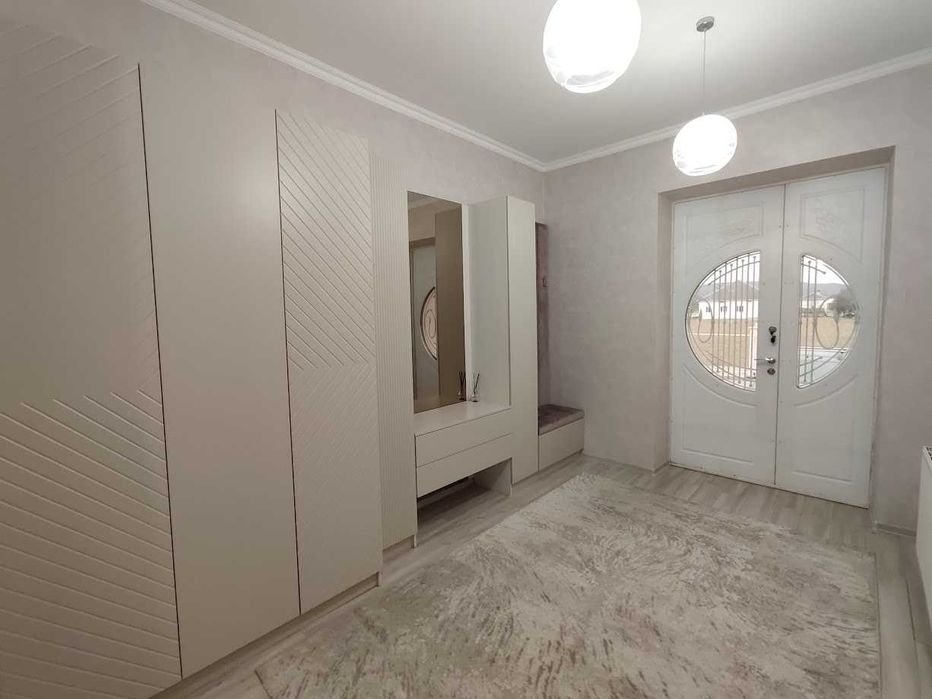 Продається сучасний будинок з дизайнерським ремонтом в с. Шипинці