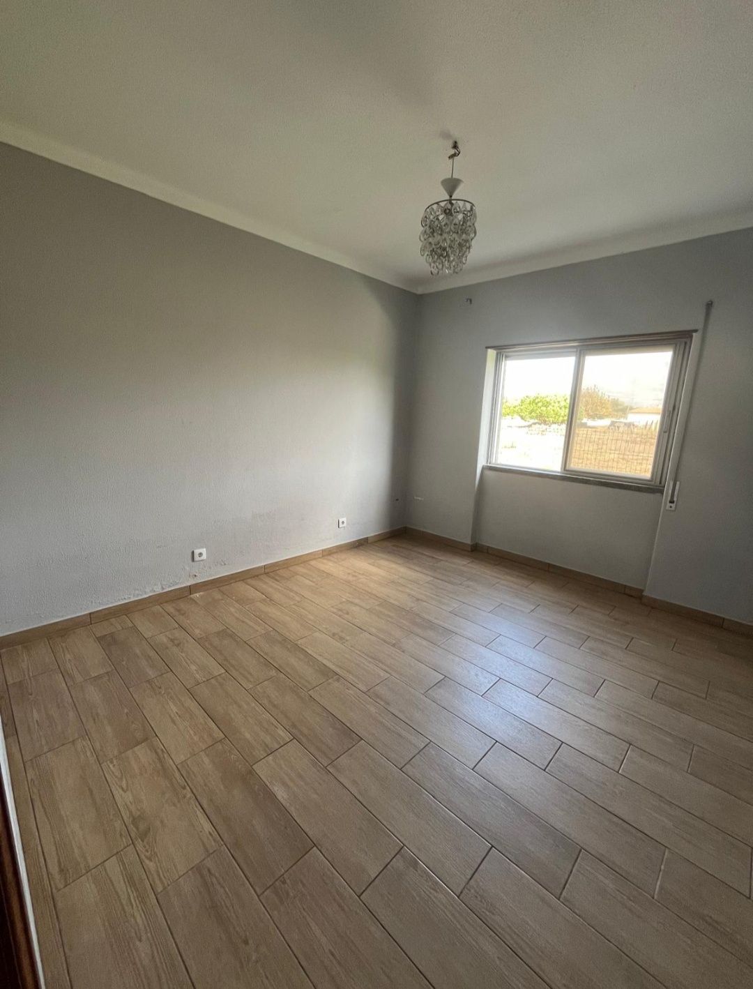 Moradia T3 com jardim para arrendar