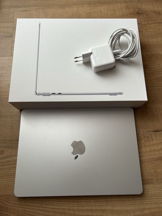 MacBook Air Model A2681