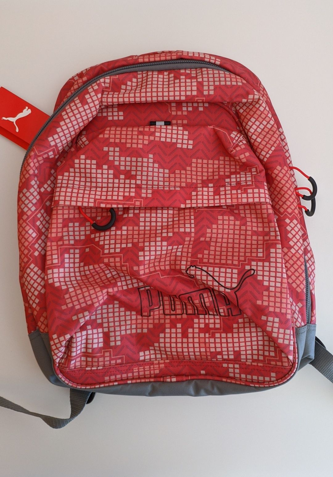 Mochila Puma com etiqueta