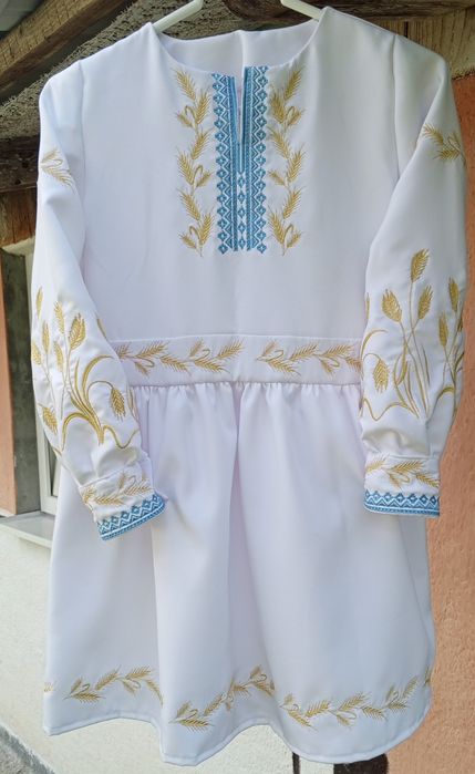 Вишите плаття для дівчинки