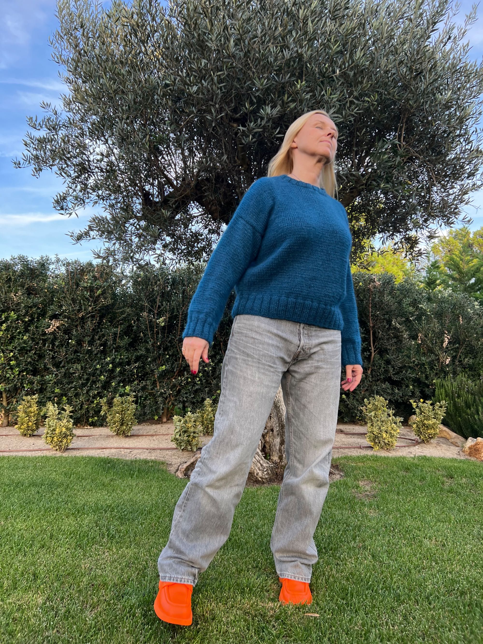 Suéter grande de mohair azul  Blue mohairknitted oversize Sweater