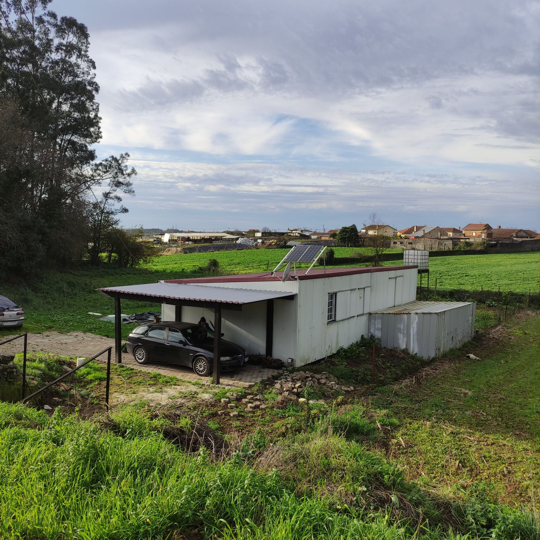 Terreno com pré fabricado