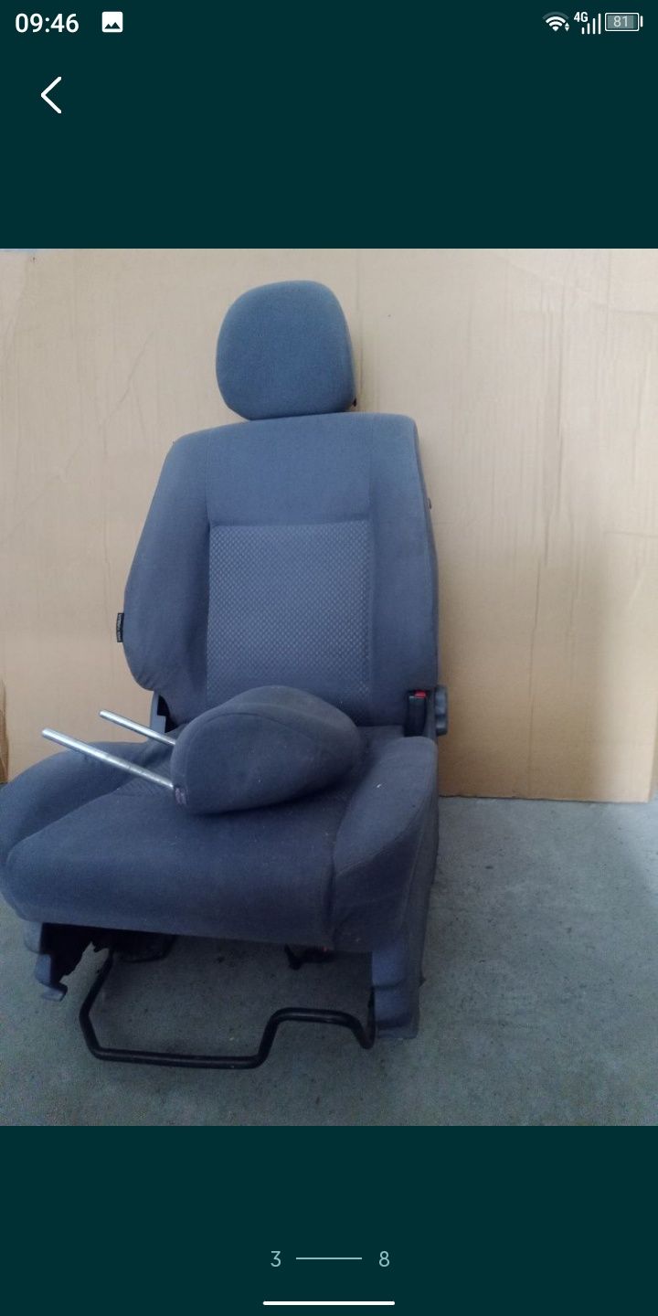 Крісло для авто.