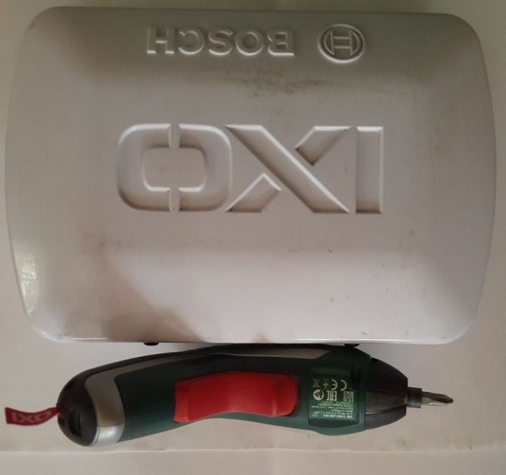 Викрутка акумуляторна Bosch IXO.

Відправка укрпоштою, нп, olx доставк