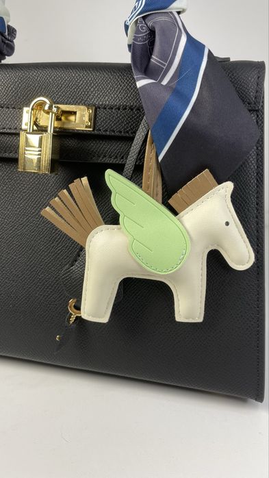 Сумка Hermes Kelly Middle Leather Bag