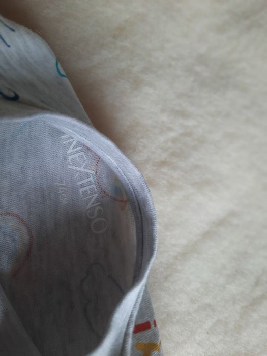 Cienki dlugi rękaw 74 A NIE 80 - opis