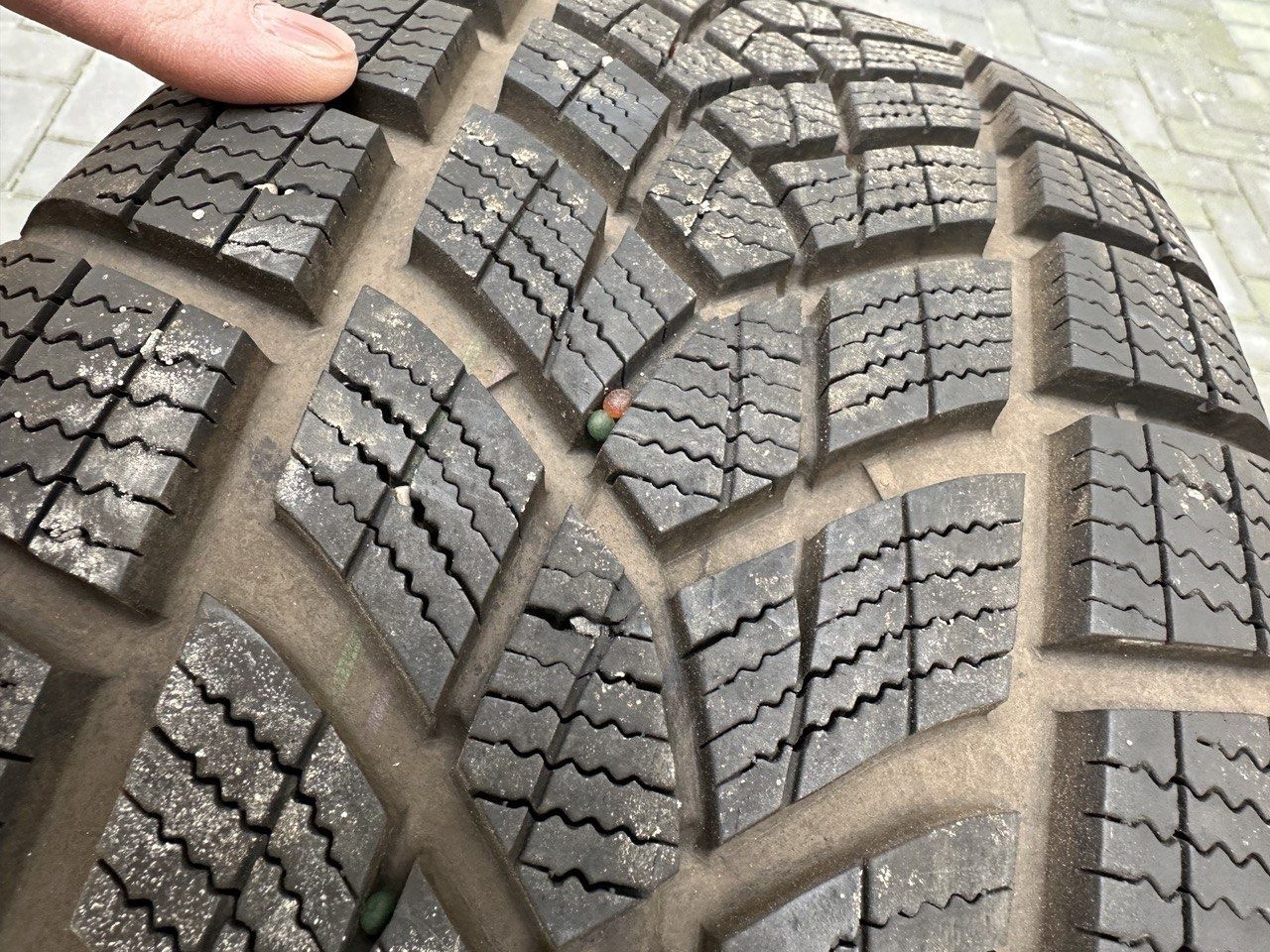 Диски титани R17 5x112 з шинами Goodyear 235/65 (Germany)