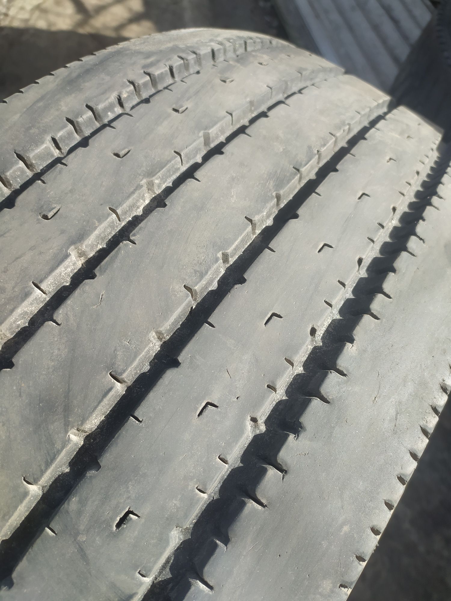 Рульова шина 295/60 R22.5