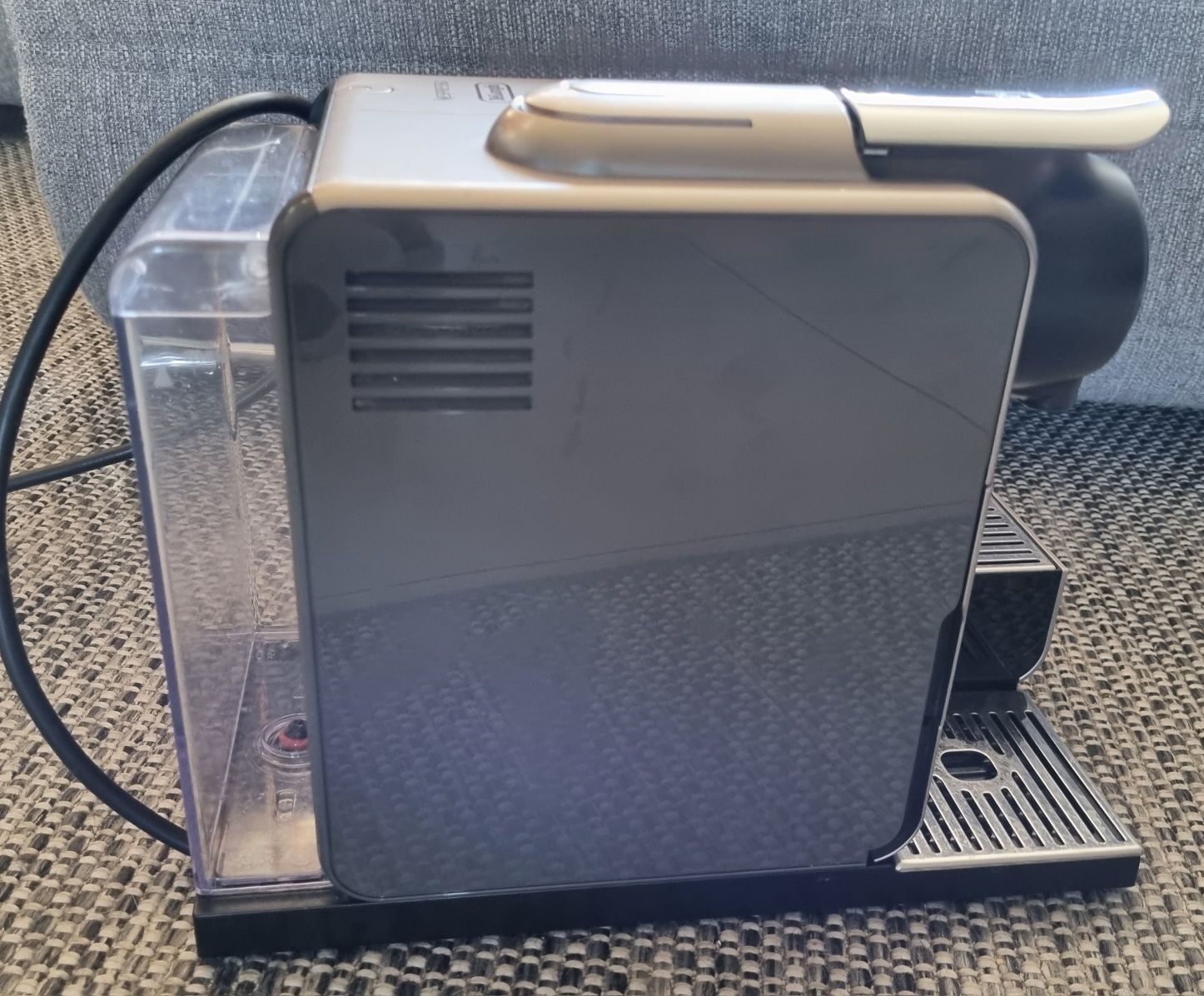 Ekspres kapsułkowy DeLonghi Nespresso EN550.S