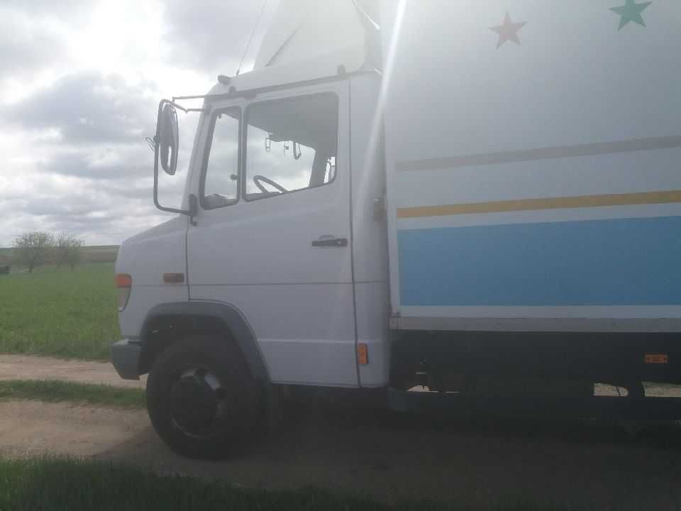 Mercedes 814D vario zadbany chłodnia z windą