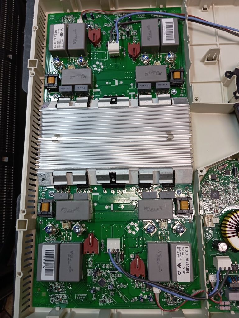 Płyta indukcyjna Whirlpool  AKM 9900/IX/01 części