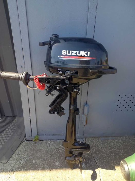 Надувний  моторний човен Kolibri з мотором Suzuki