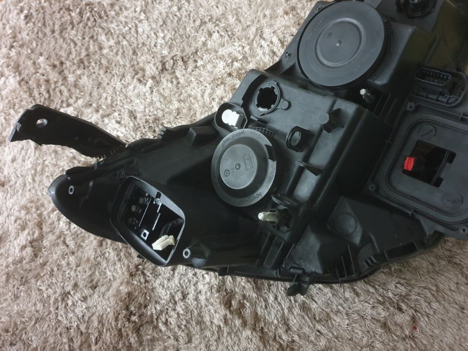 Otica Renault Megane IV lado condutor