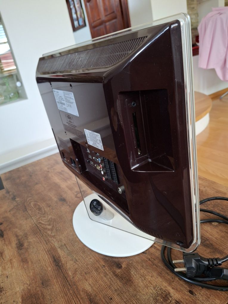 Telewizor LG 19 cali(biały)