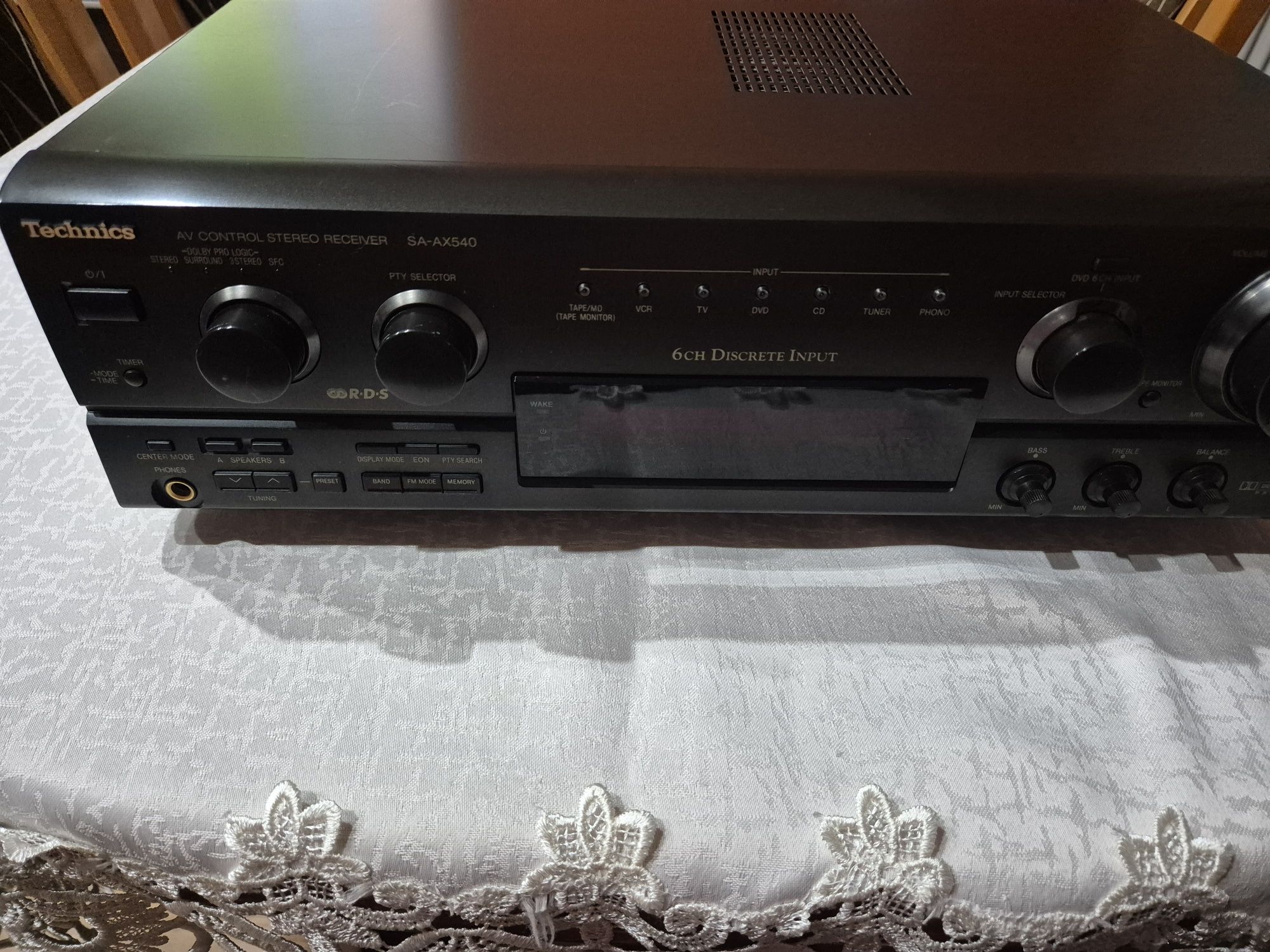 Wzmacniacz firmy Technics.