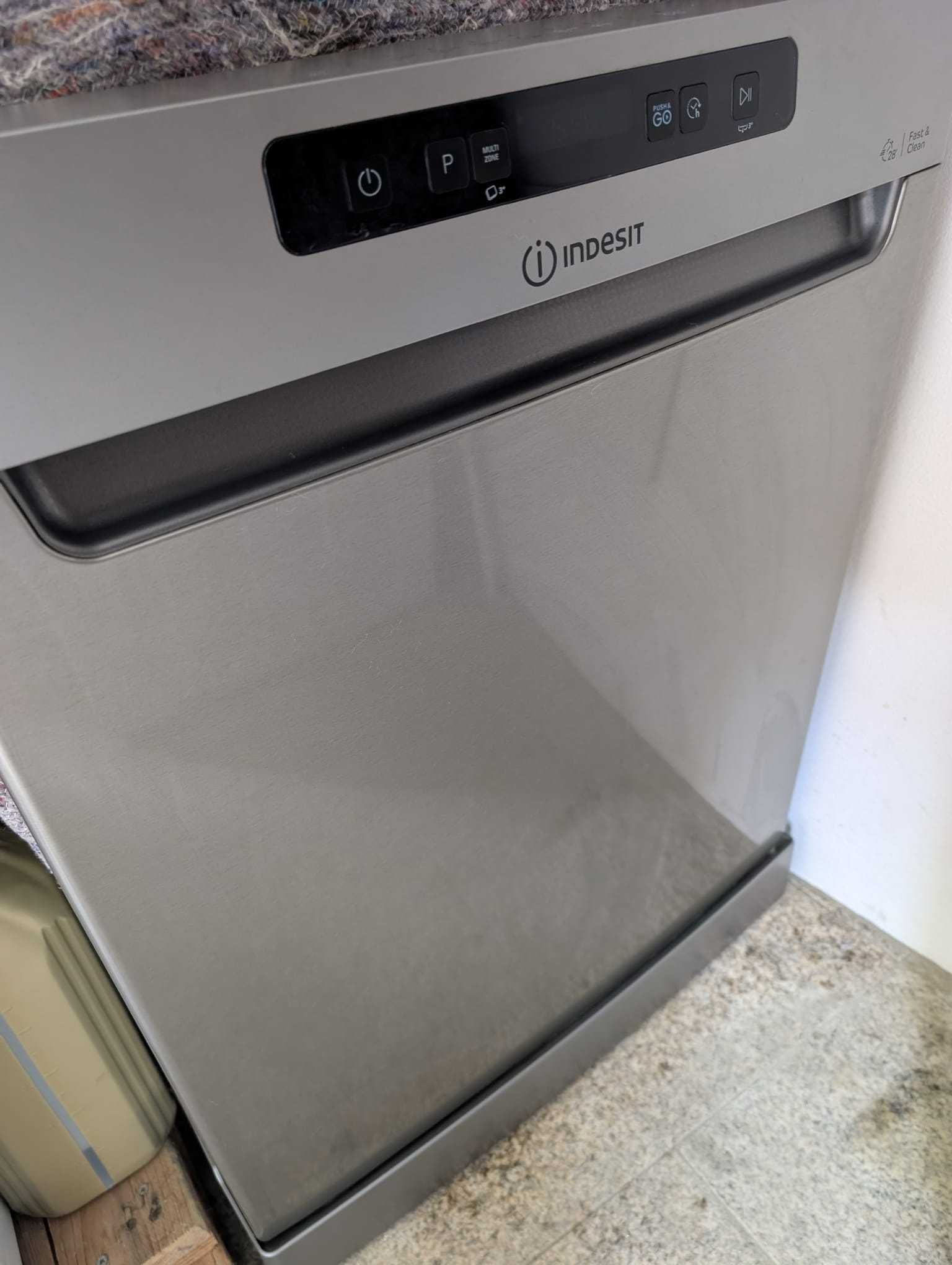 Máquina de lavar loiça INDESIT DFO3C23AX A++14T