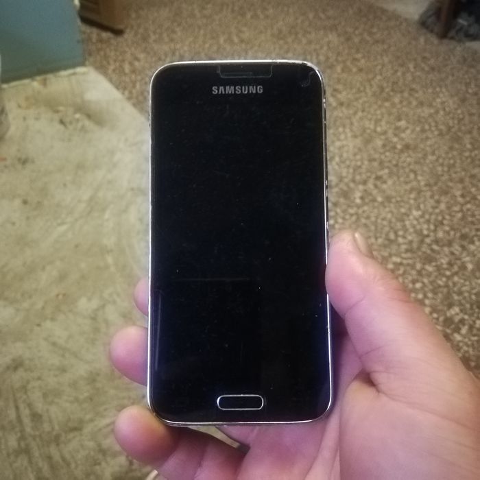 Продам Самсунг G800