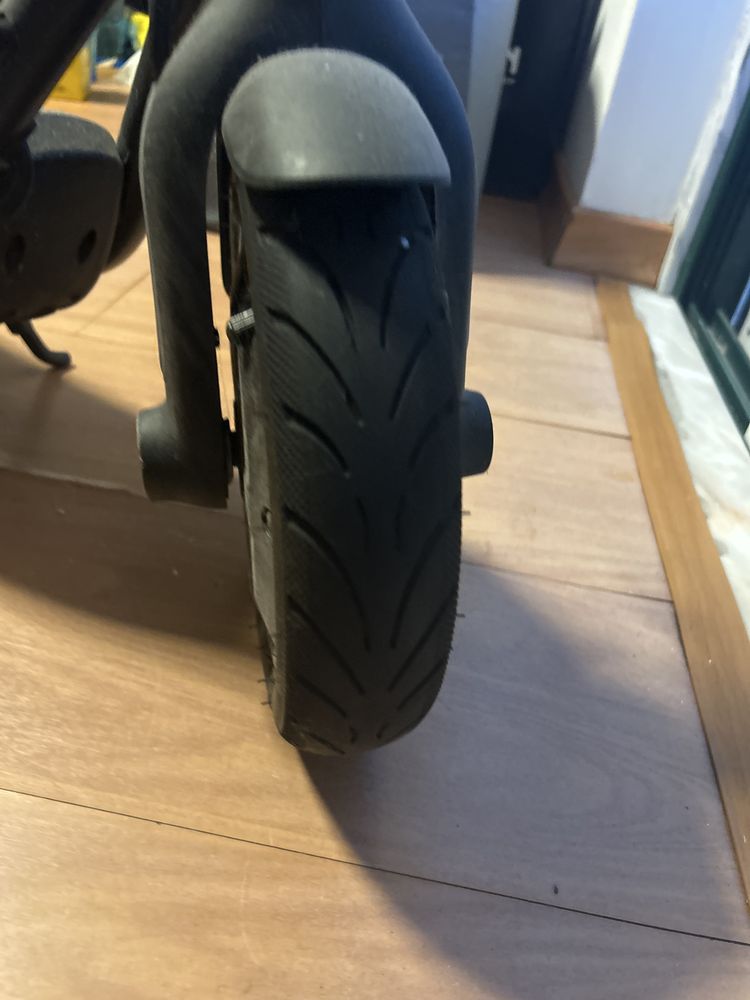 Trotinete Segway ninebot F25E II - Como nova
