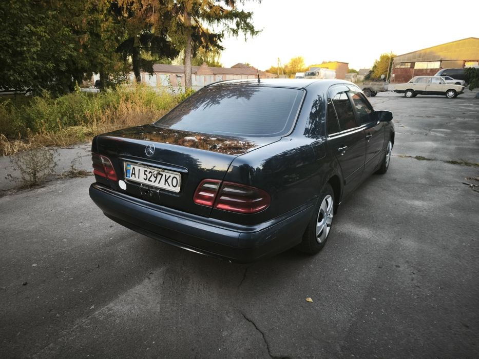 Продам Мерседес 2.2 дизель коробка автомат