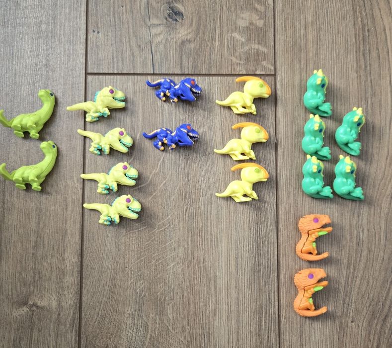 Фігурки kinder Jurassic world Кіндер динозаври