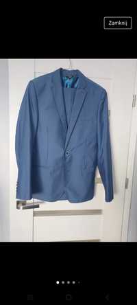 Jasnoniebieski garnitur M