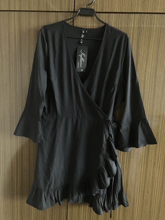 Sukienka nowa nigdy nie noszona