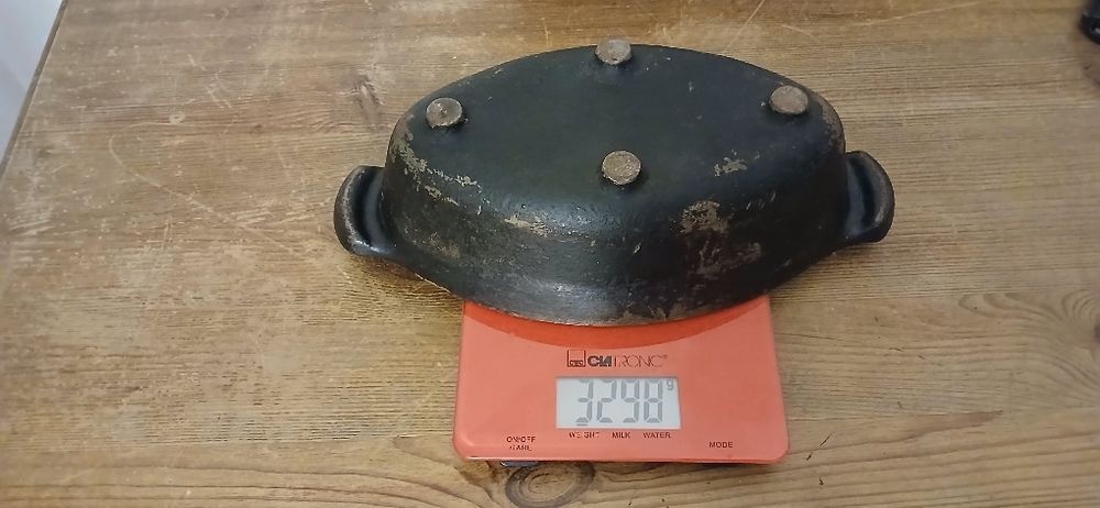 Stara nie gesiarka nie emaliowana, naczynie, garnek