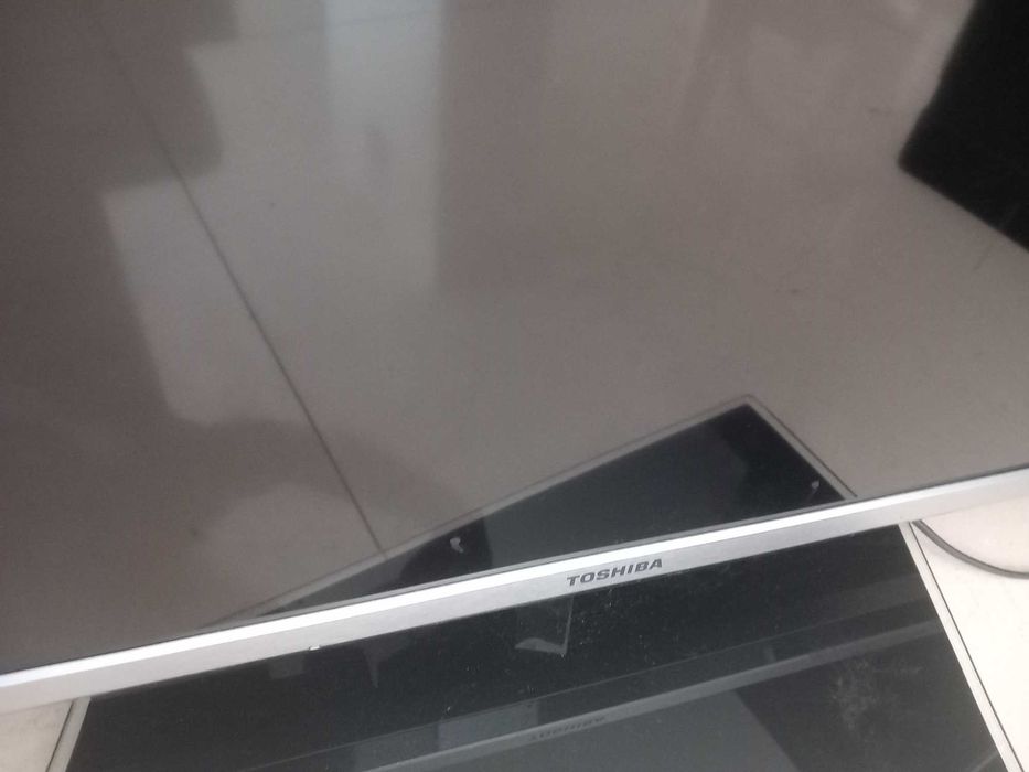 TV Toshiba (para peças)