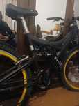 Bicicleta BTT suspensão total, aros Vuelta, pronta a rolar”.