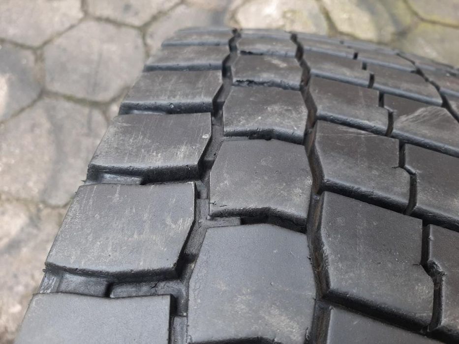 Opona używana ciężarowa 295/60R22.5 DOUBLE STAR DSR08A 300zł C2345