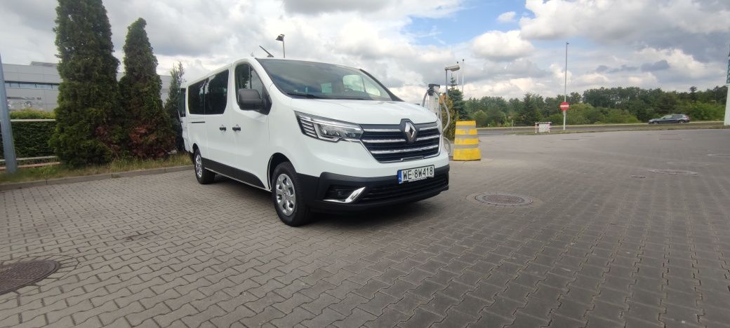 BFM CAR RENTAL wypożyczalnia samochodów wynajem bus 9 osobowy